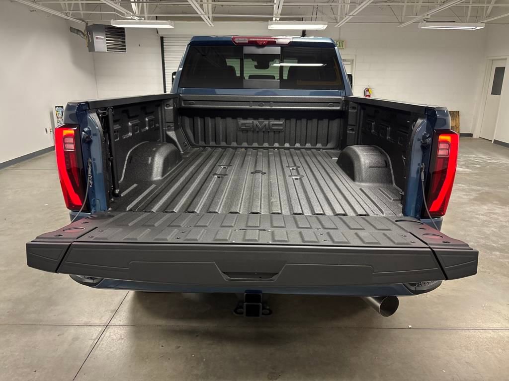 New 2025 GMC Sierra 2500 Denali w/ Denali Reserve Package image 18