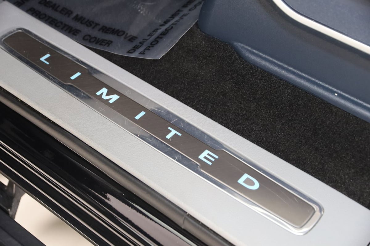 Used 2023 Ford F150 Limited image 33