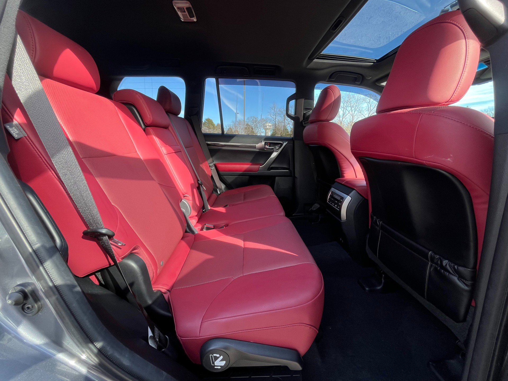 Used 2023 Lexus GX 460 Premium w/ Premium Package AWD/4WD image 18
