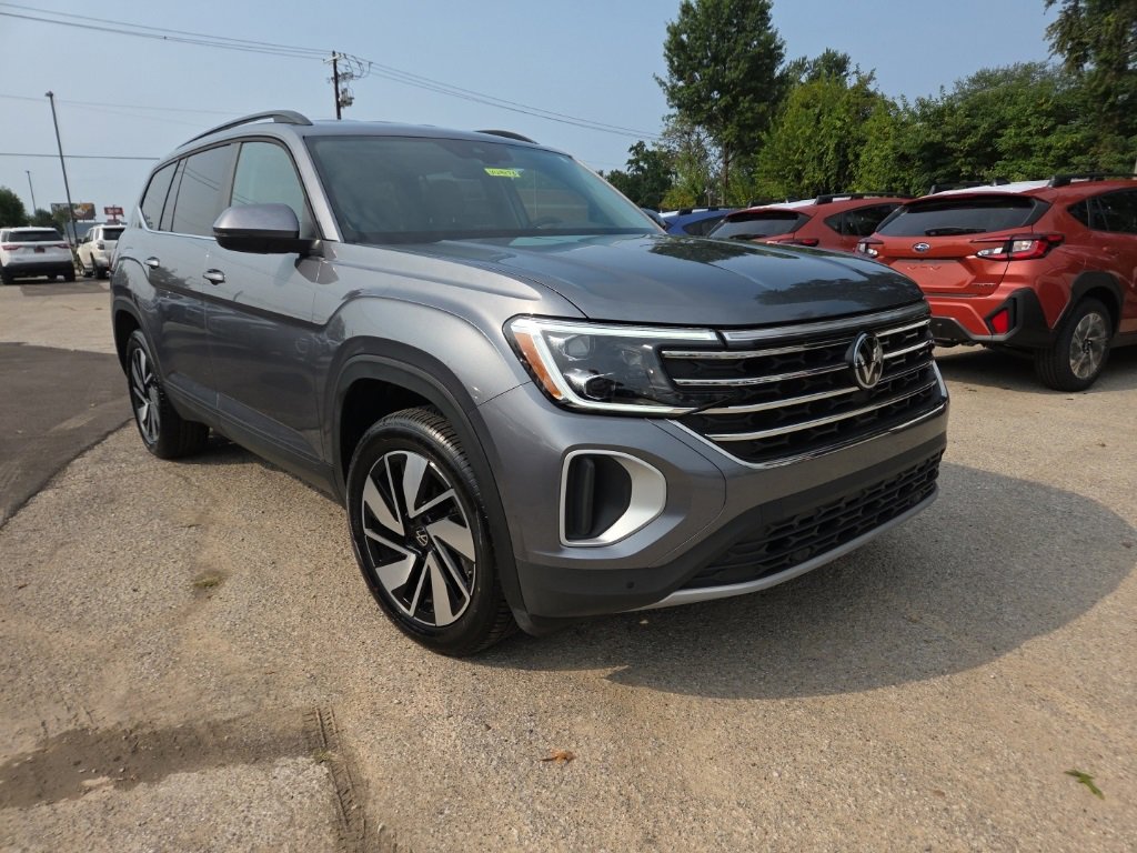 Used 2025 Volkswagen Atlas SE