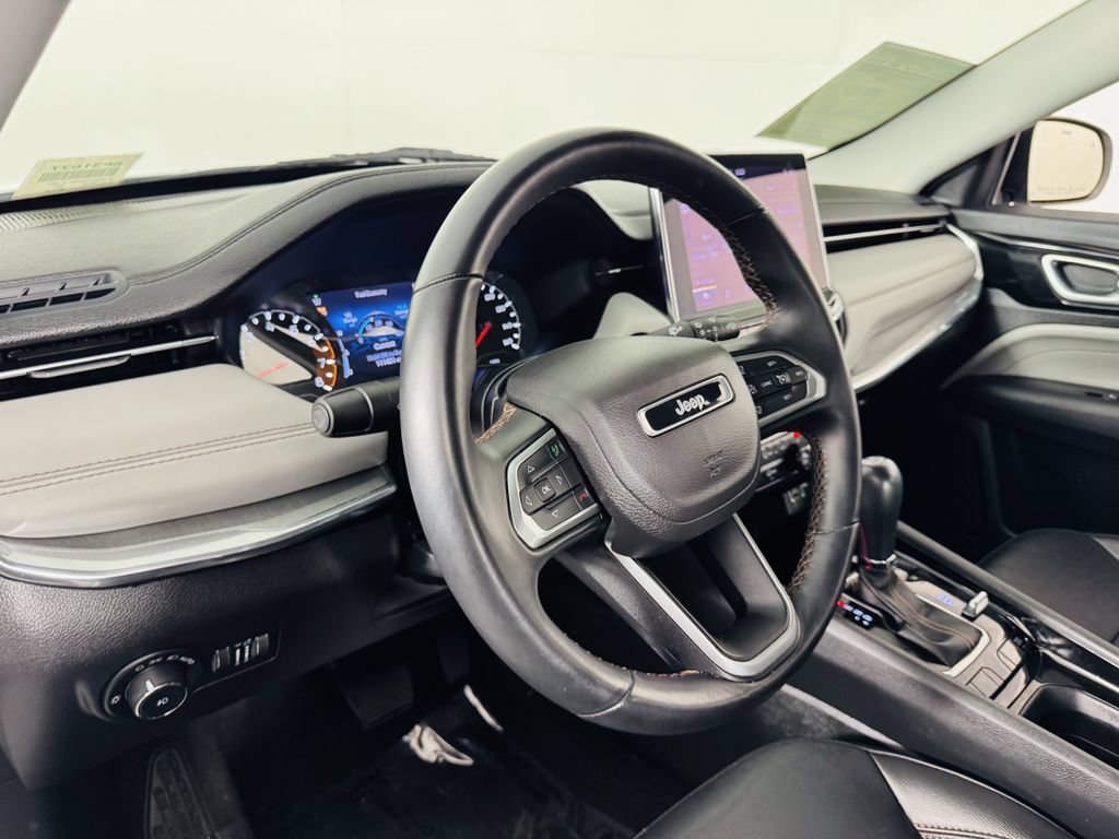 Used 2022 Jeep Compass Limited AWD/4WD image 8