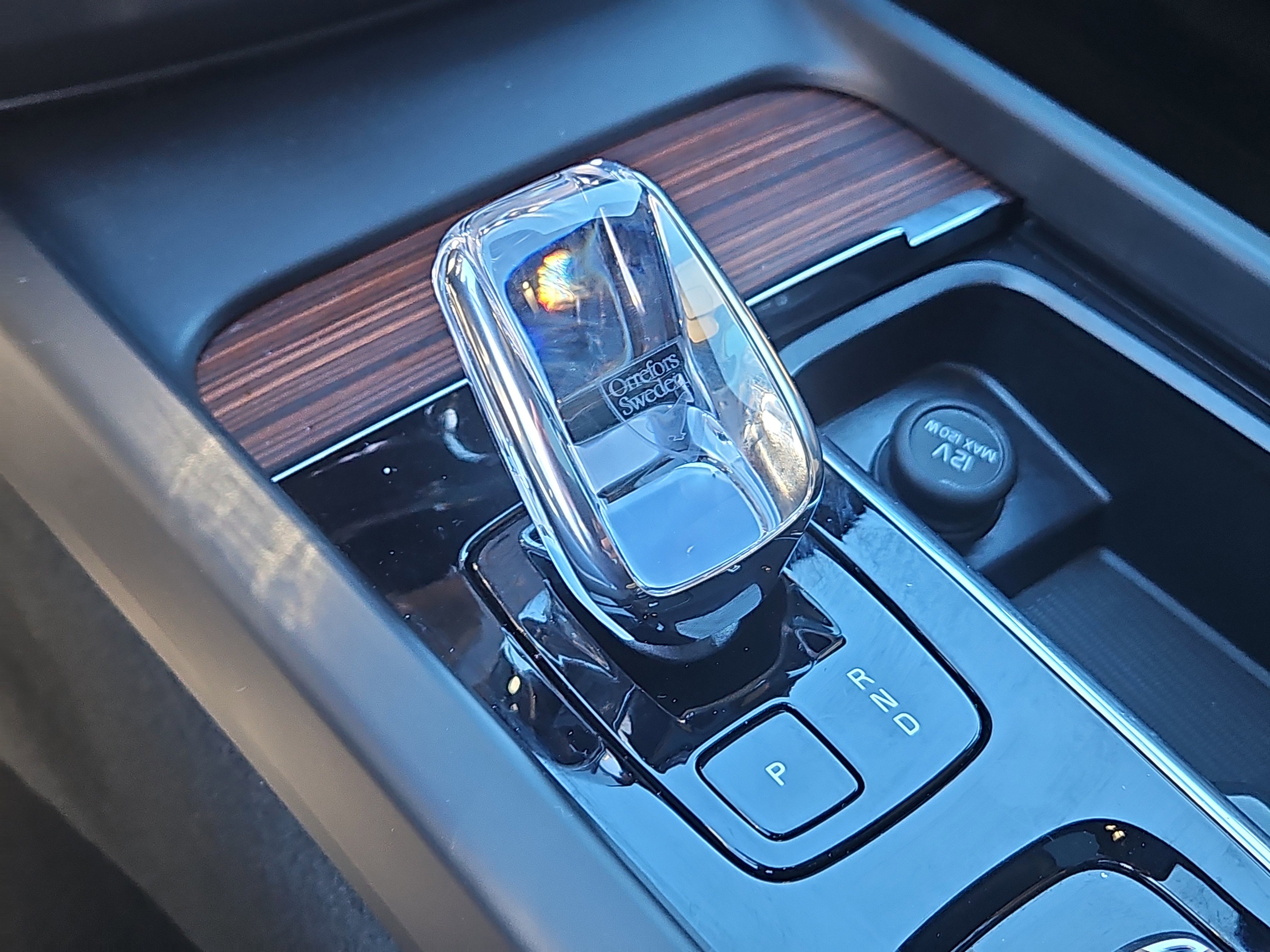 Used 2025 Volvo XC60 B5 Ultra w/ Protection Package Premier image 24