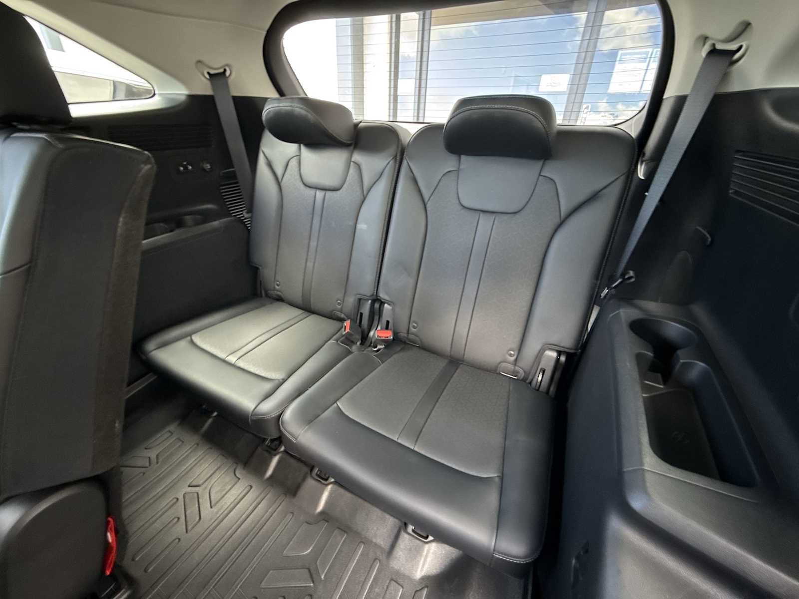 Used 2021 Kia Sorento S FWD image 23