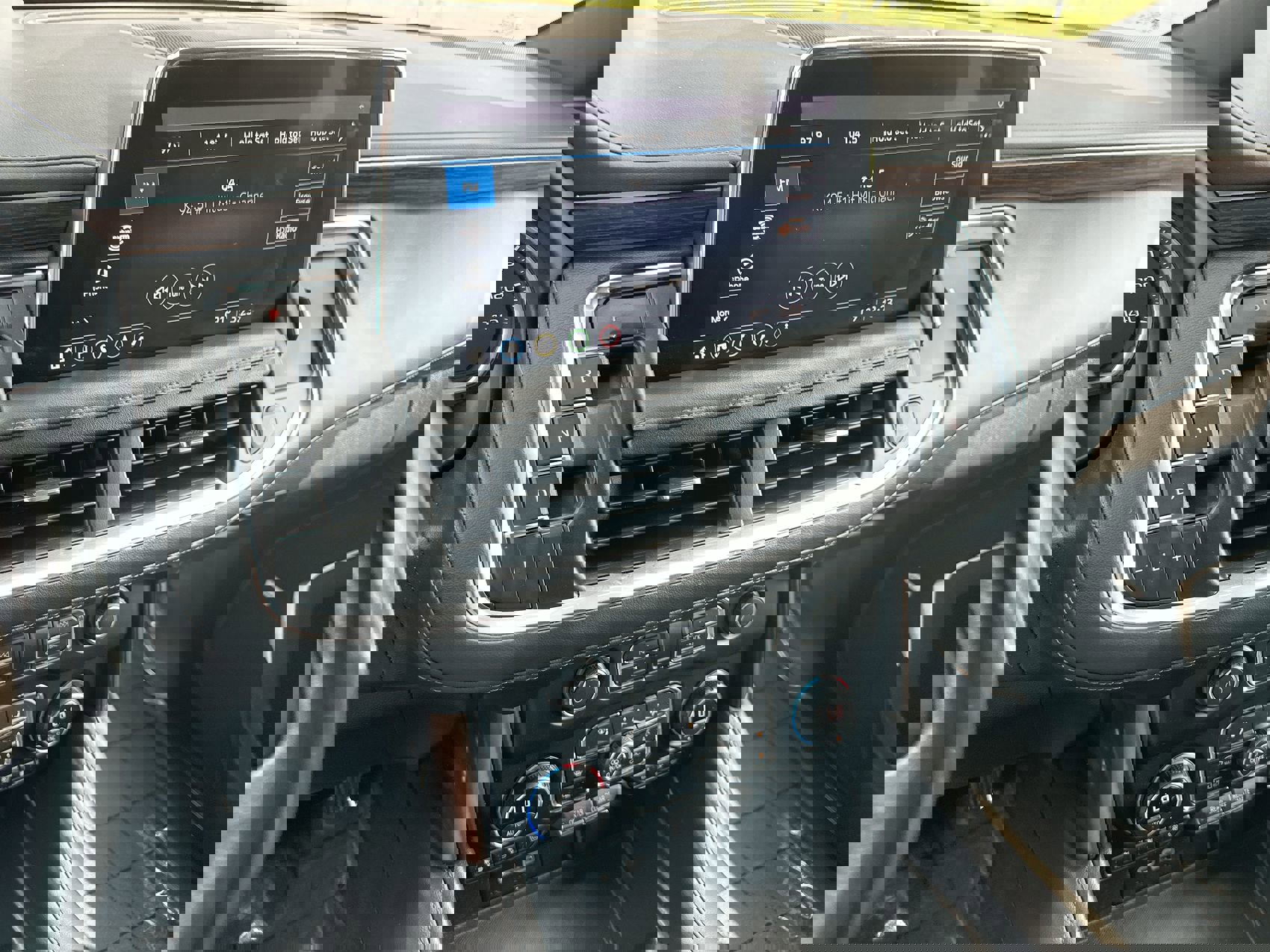 Used 2021 Chevrolet Suburban High Country image 16