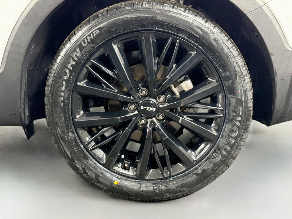 Used 2022 Kia Telluride SX w/ Towing Package FWD image 36