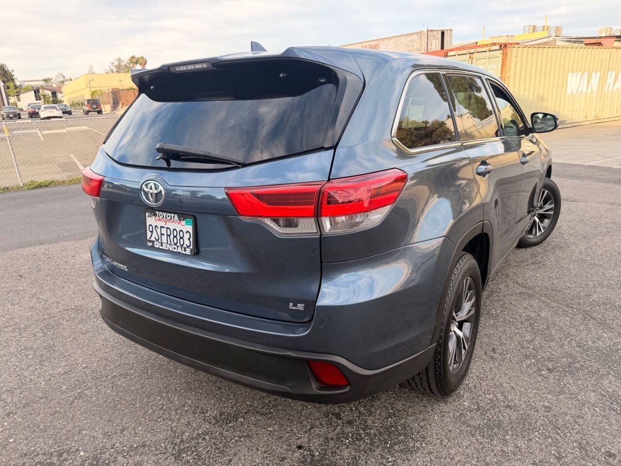 Used 2017 Toyota Highlander Plus w/ Carpet Mat Package FWD image 17