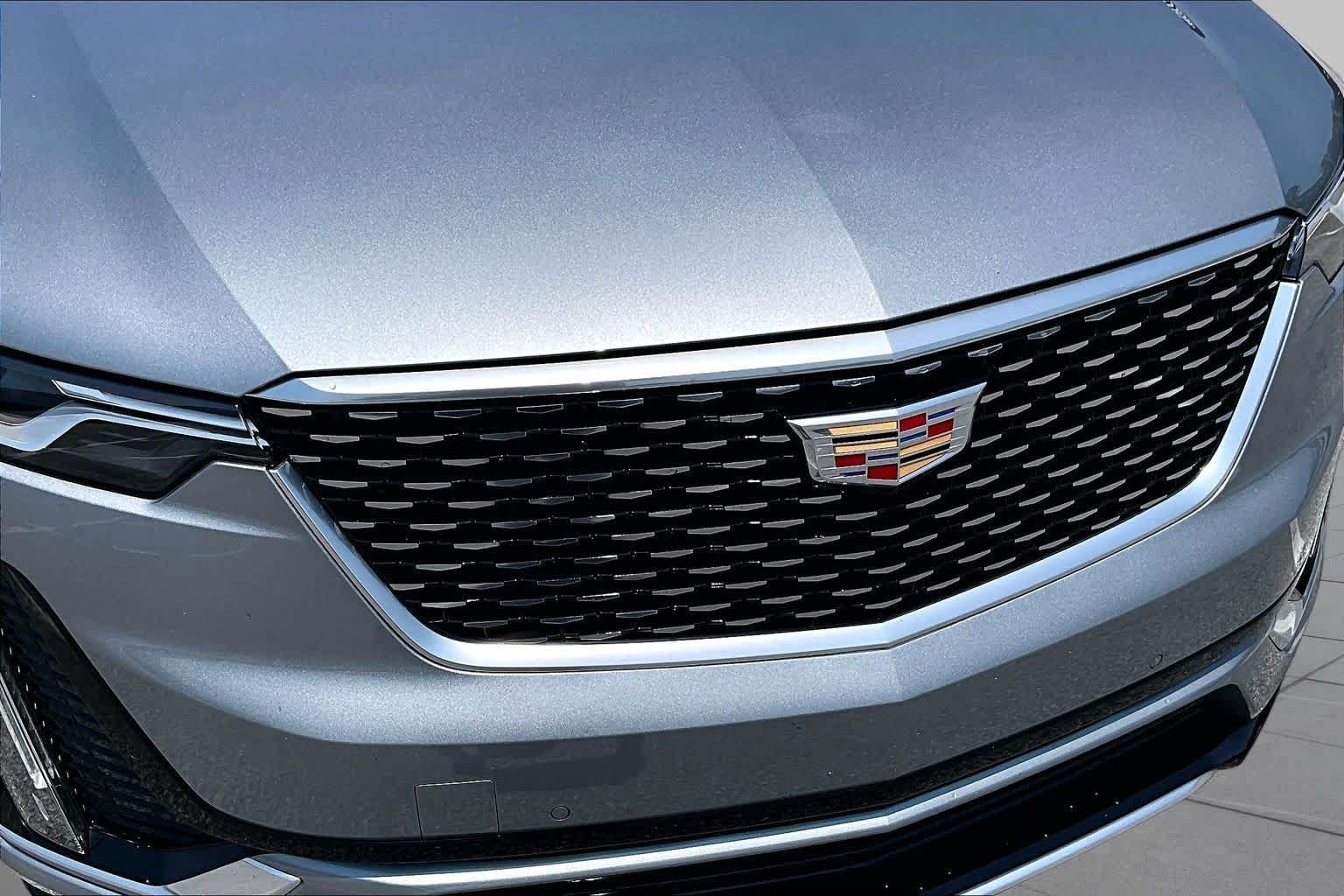 Used 2025 Cadillac XT6 Luxury FWD image 30