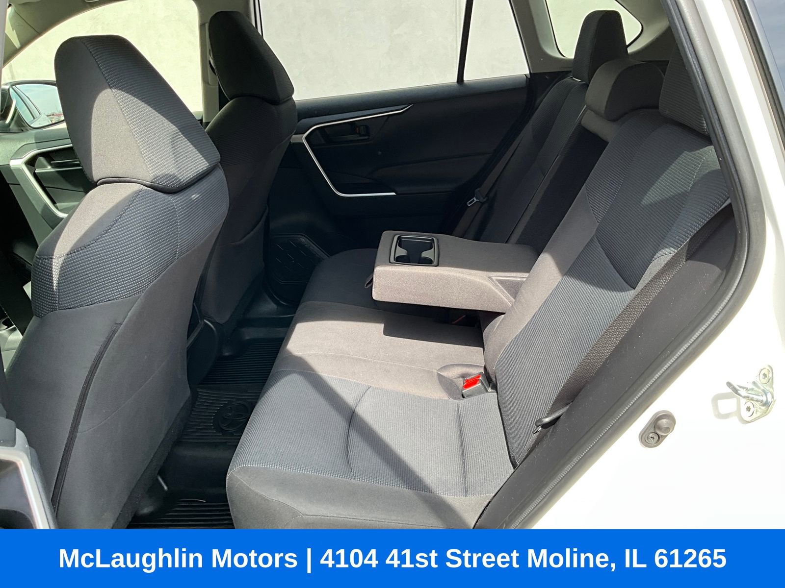 Used 2019 Toyota RAV4 LE w/ All Weather Liner Package AWD/4WD image 10