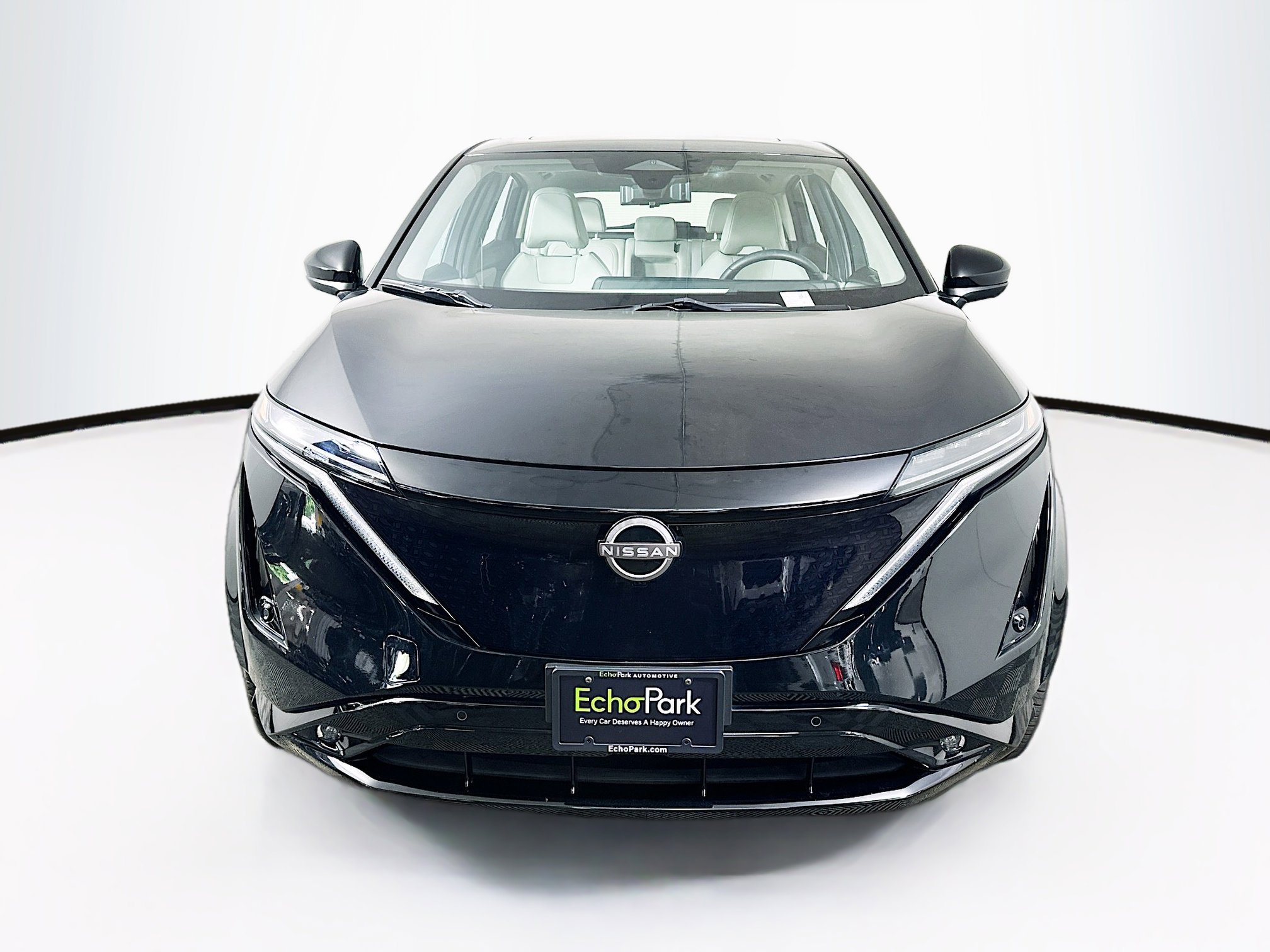 Used 2024 Nissan Ariya AWD image 2