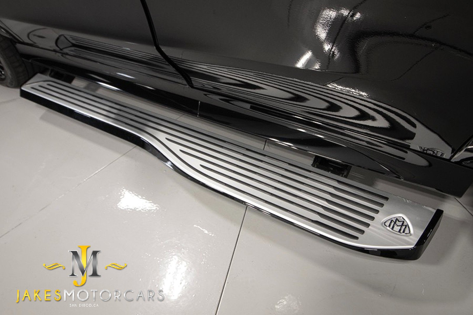 Used 2024 Mercedes-Benz Maybach GLS 600 4MATIC image 9