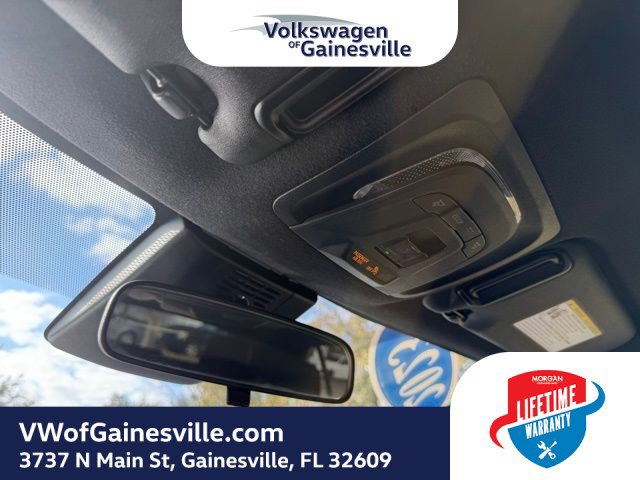 Used 2023 Toyota Corolla SE w/ SE Premium Package image 29