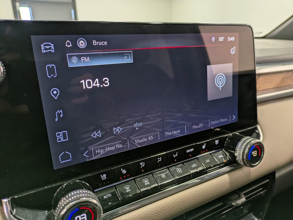 Used 2025 GMC Canyon Denali image 14