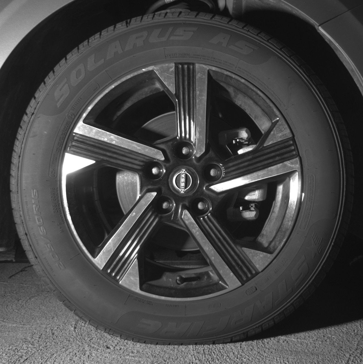 Used 2025 Nissan Sentra SV FWD image 13