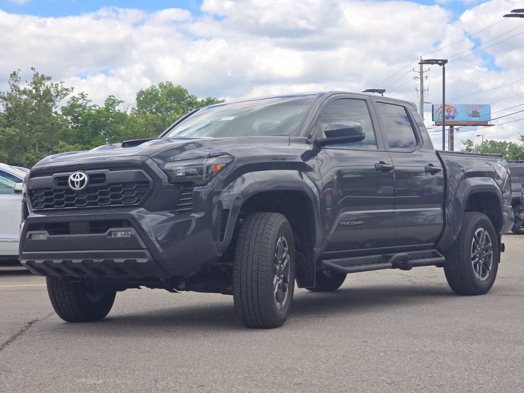 Used 2024 Toyota Tacoma TRD Sport AWD/4WD image 11