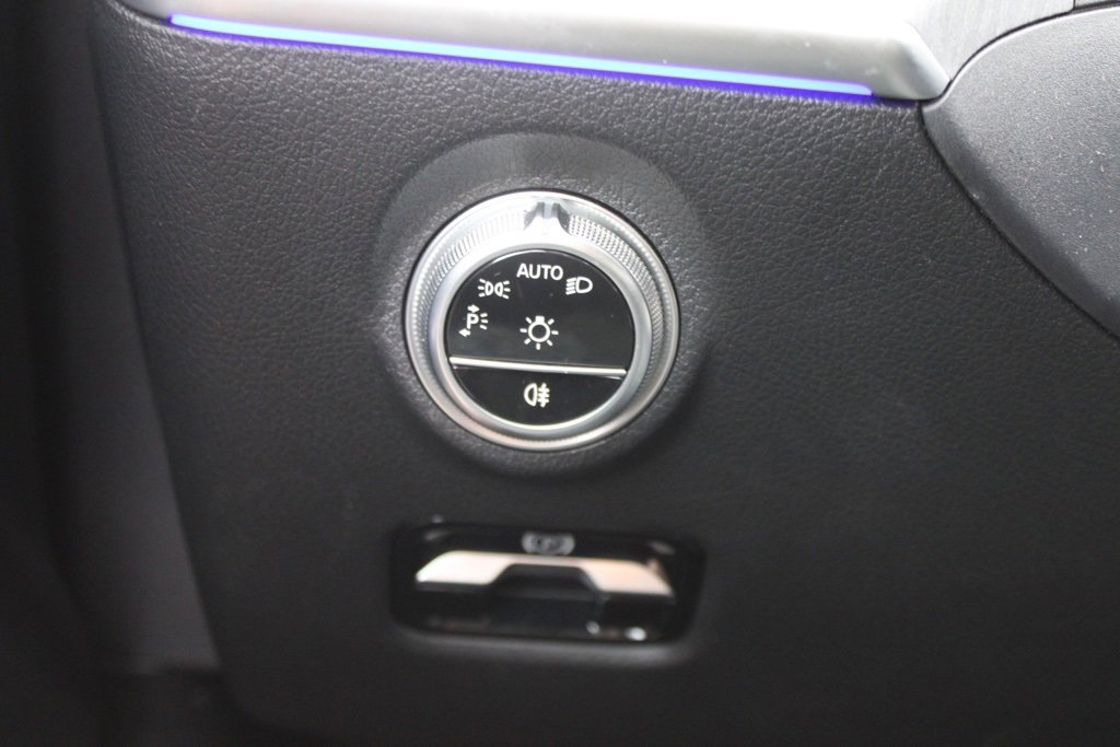 Used 2023 Mercedes-Benz C 300 Sedan image 15