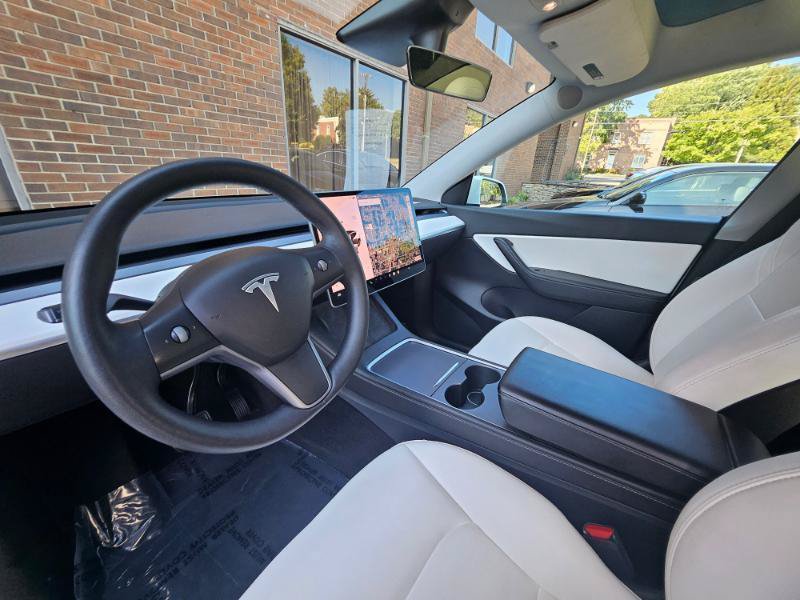 Used 2021 Tesla Model Y Long Range AWD/4WD image 37