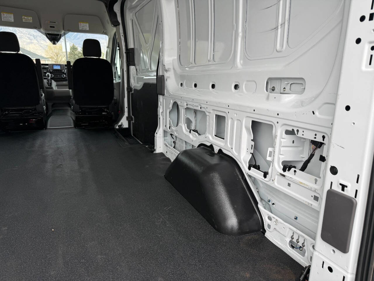 Used 2025 Ford Transit 250 250 AWD 3dr LWB Medium Roof Ca image 23