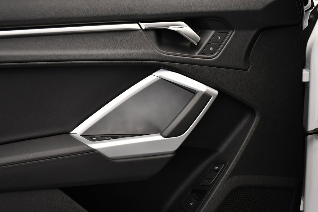 Used 2025 Audi Q3 2.0T Premium w/ Convenience Package image 34