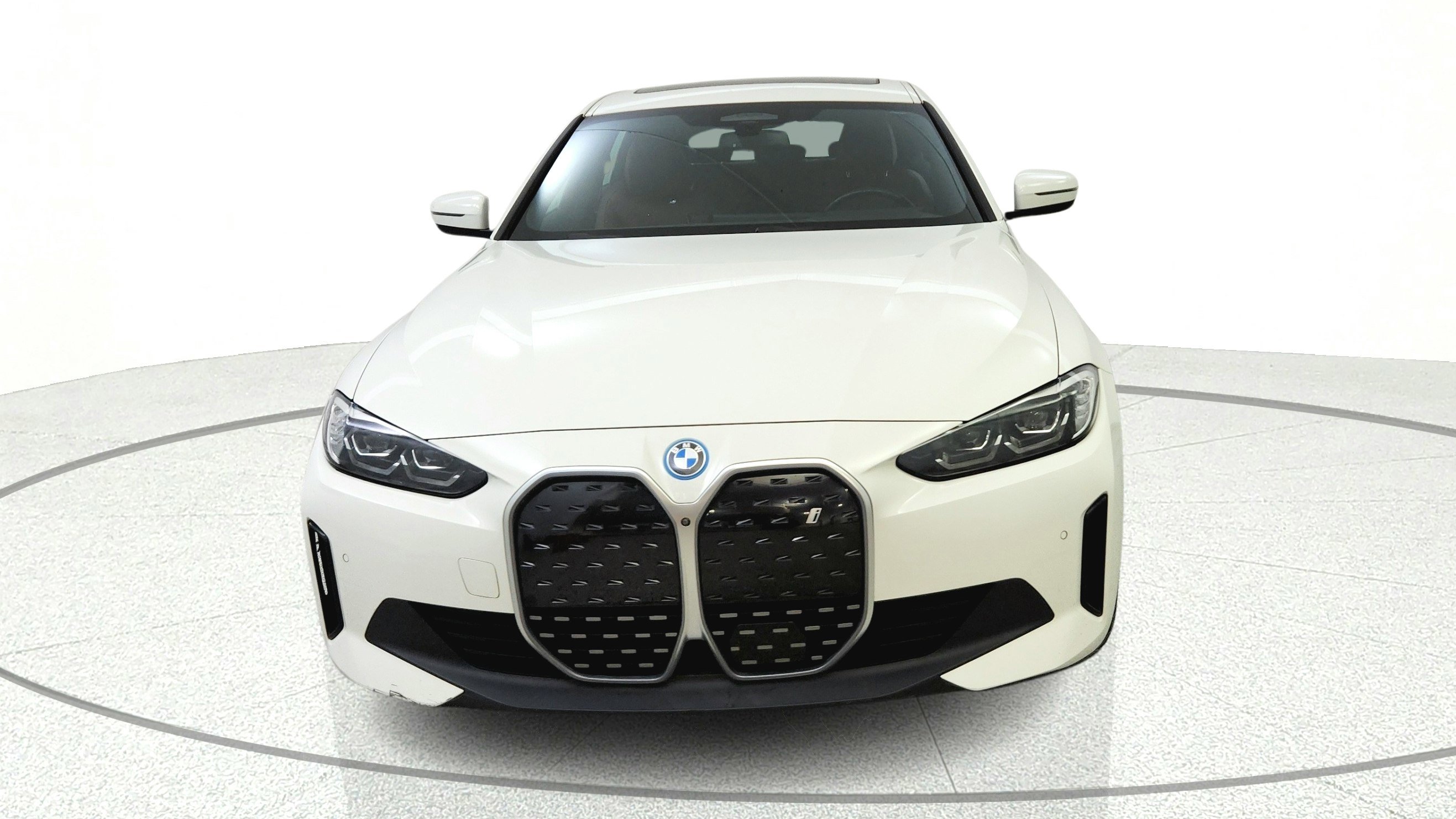 Used 2023 BMW i4 eDrive35 RWD image 2