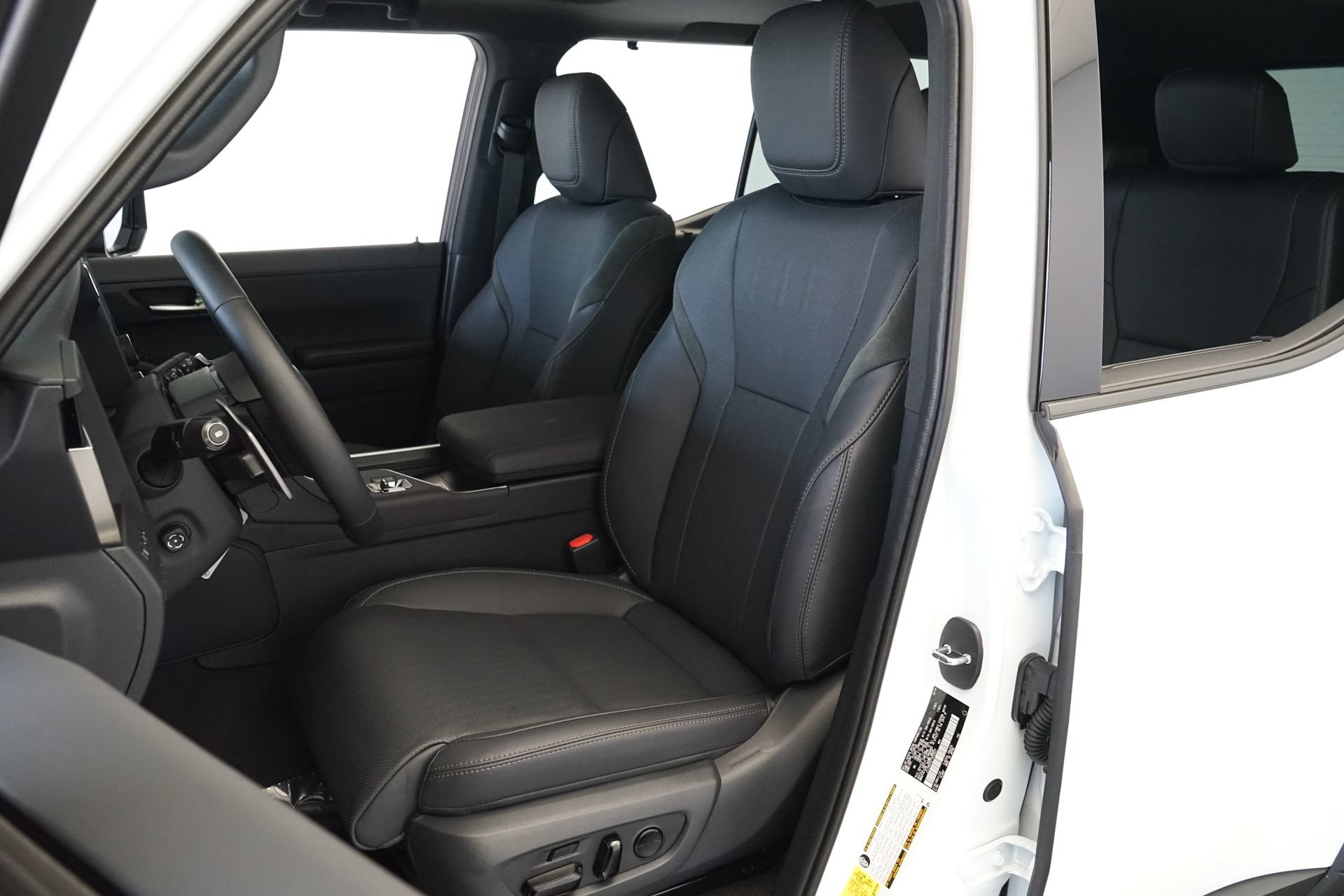 Used 2026 Lexus GX 550 w/ Accessory Package (CT) AWD/4WD image 8