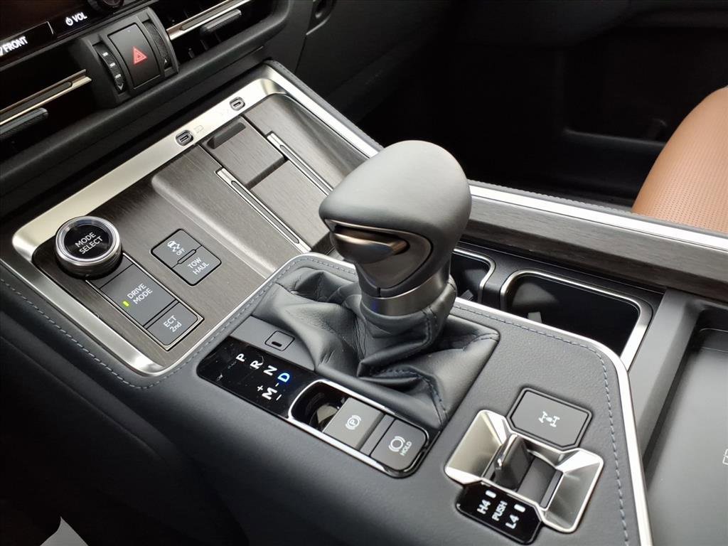 Used 2025 Lexus GX 550 image 24