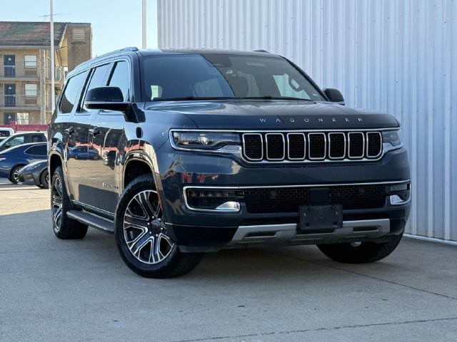 Used 2024 Jeep Wagoneer L Series II AWD/4WD image 2