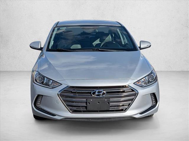 Used 2017 Hyundai Elantra Limited image 2
