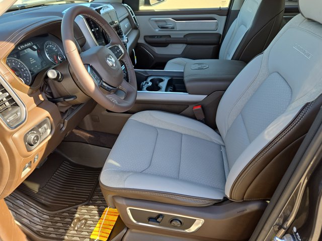 New 2026 RAM 1500 Laramie AWD/4WD image 30