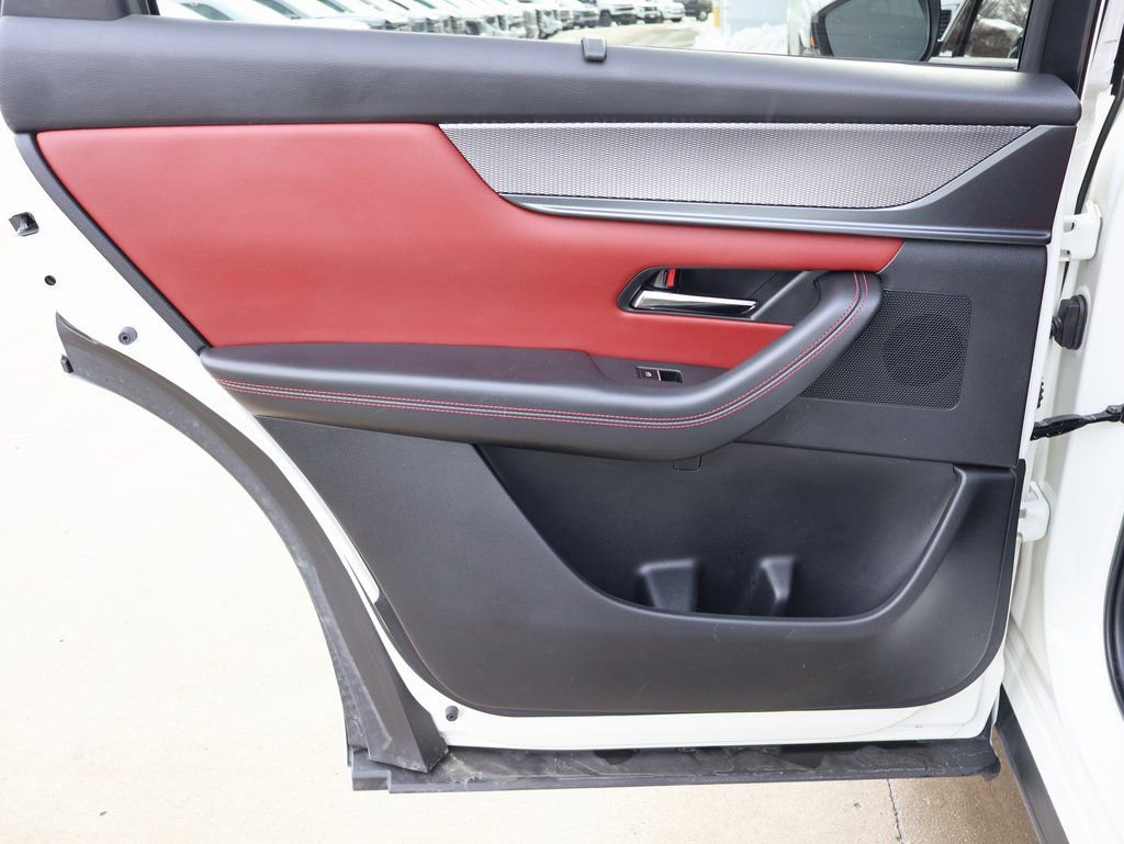 Used 2025 MAZDA CX-70 3.3 Turbo S w/ Premium Package image 24