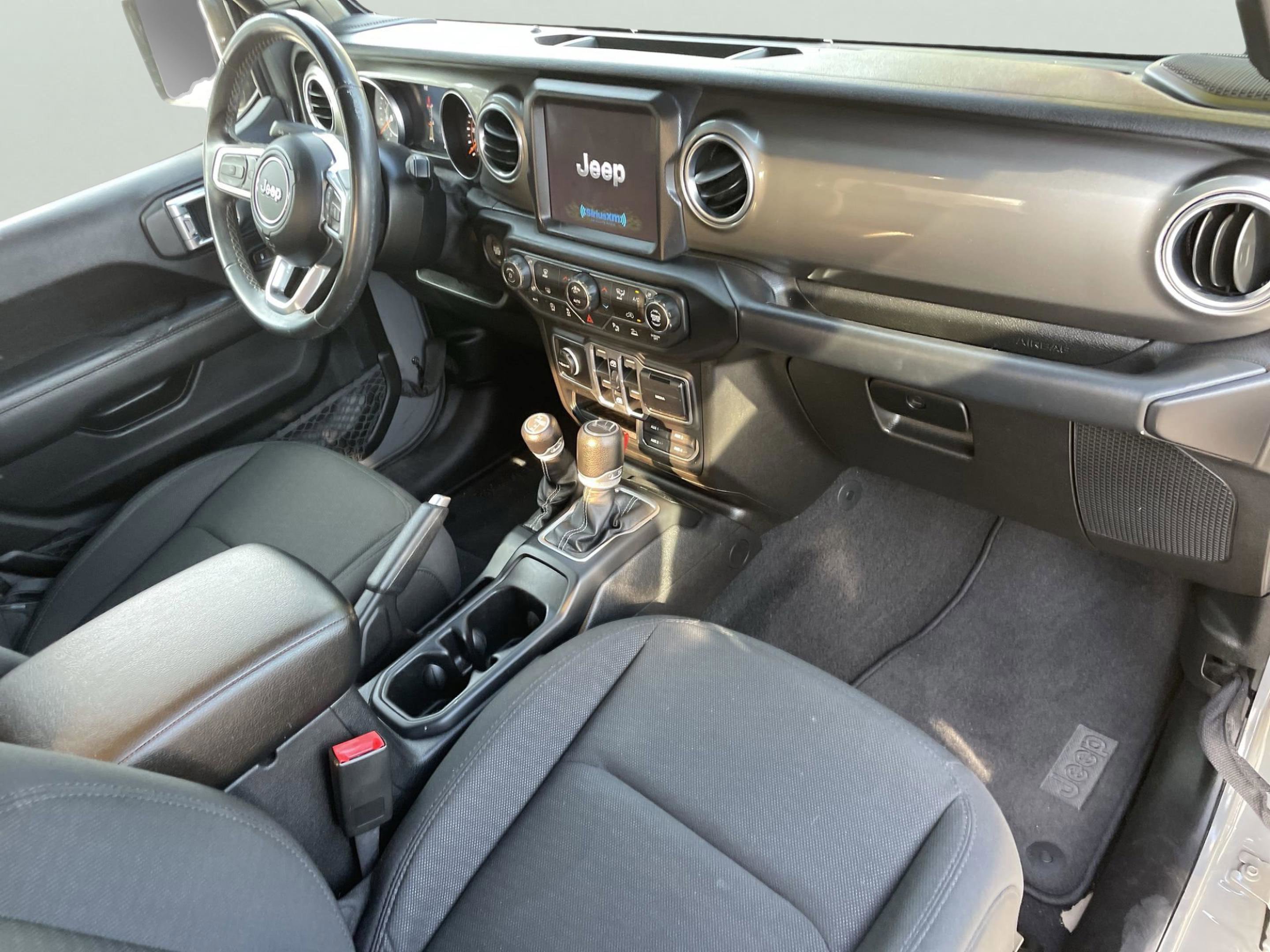 Used 2020 Jeep Gladiator Overland w/ Dual Top Group image 11