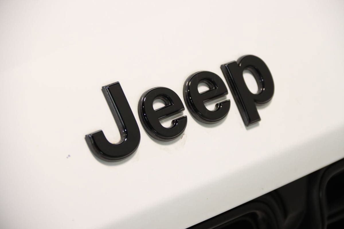 Used 2023 Jeep Grand Cherokee L Laredo AWD/4WD image 24