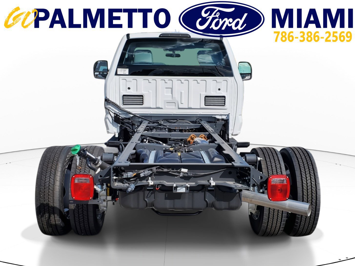 New 2024 Ford F450 XL w/ XL Chrome Package image 5