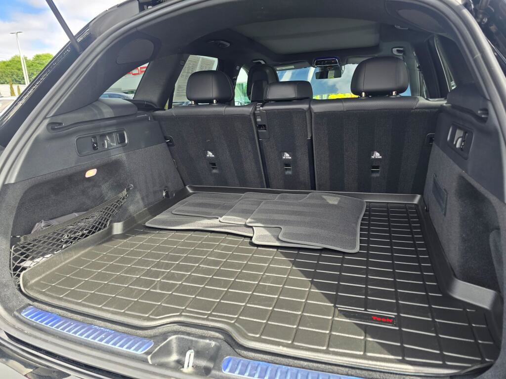 Used 2025 Mercedes-Benz GLC 300 4MATIC image 22