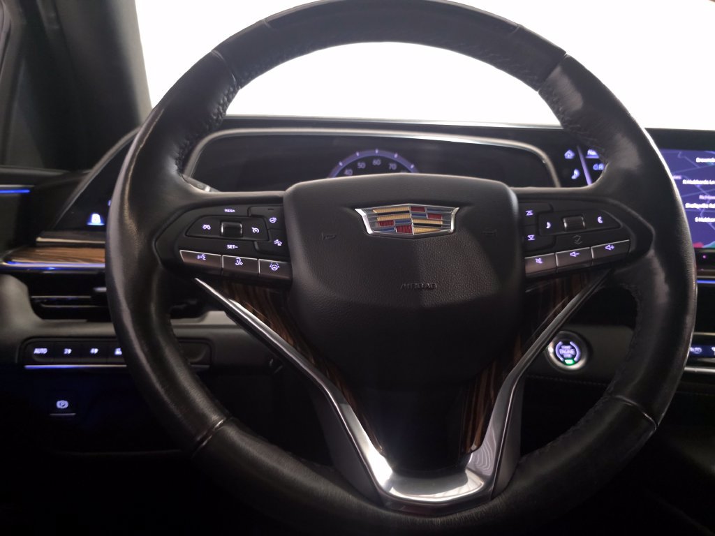 Used 2023 Cadillac Escalade Premium Luxury AWD/4WD image 24