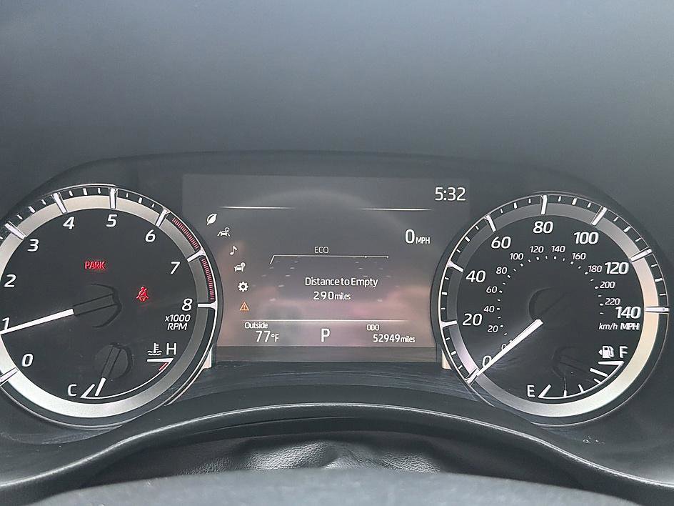 Used 2023 Toyota Highlander L image 14