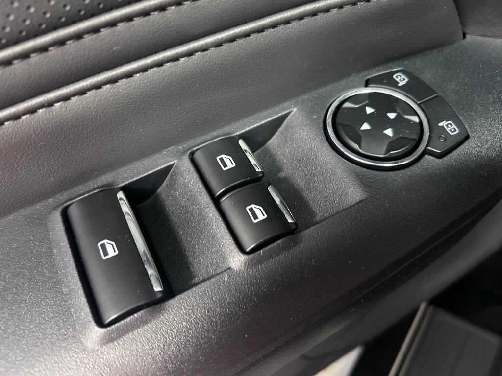 Used 2025 Ford Mustang Premium RWD image 5