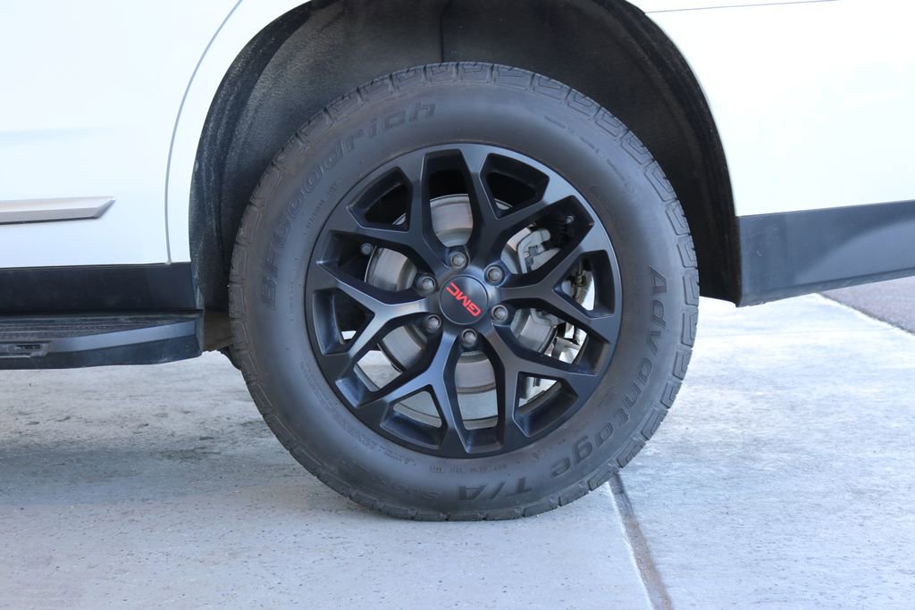 Used 2021 GMC Yukon Denali w/ LPO, Illumination Package image 16