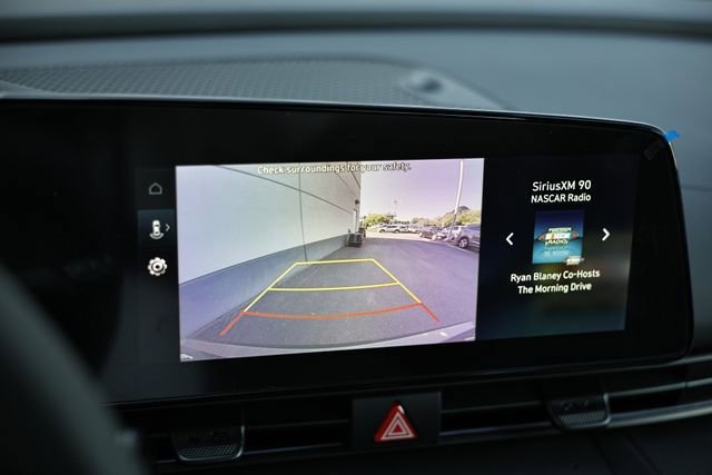 New 2025 Hyundai Elantra SEL image 13