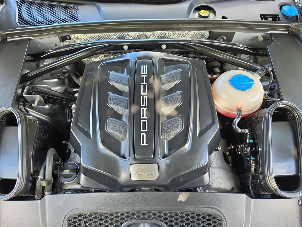 Used 2015 Porsche Macan S AWD/4WD image 17