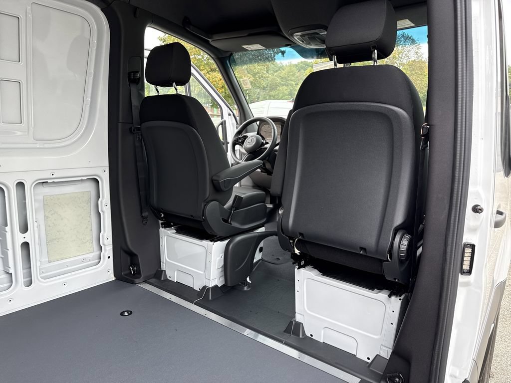 New 2025 Mercedes-Benz Sprinter 2500 image 11