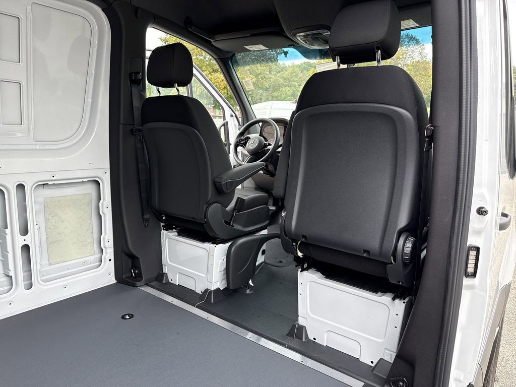 New 2025 Mercedes-Benz Sprinter 2500 image 11