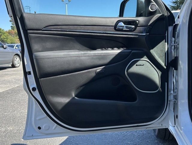 Used 2019 Jeep Grand Cherokee Overland image 17