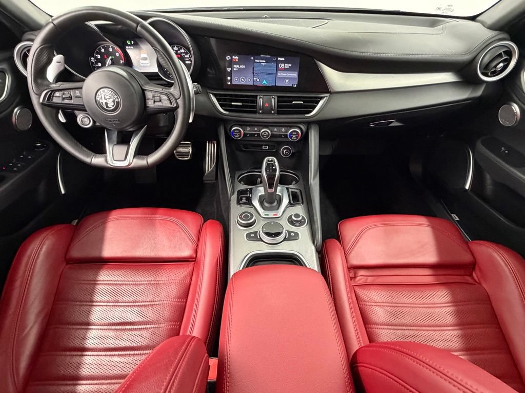 Used 2023 Alfa Romeo Giulia Veloce RWD image 39