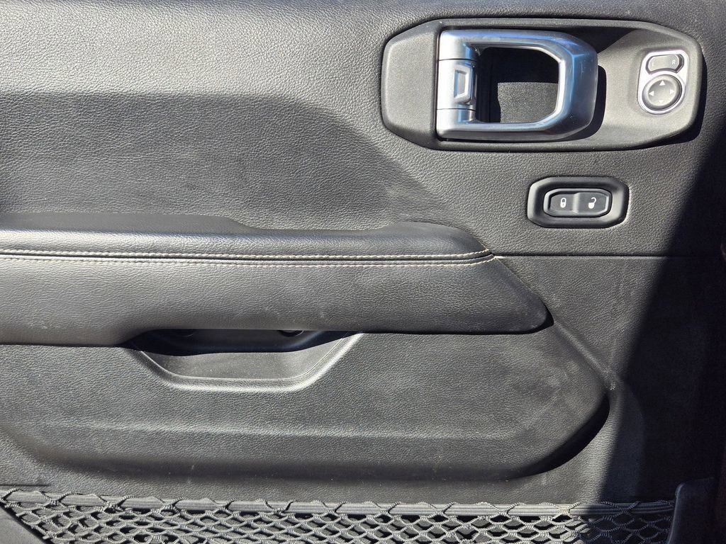 Used 2020 Jeep Gladiator Overland w/ Popular Equipment Package image 22