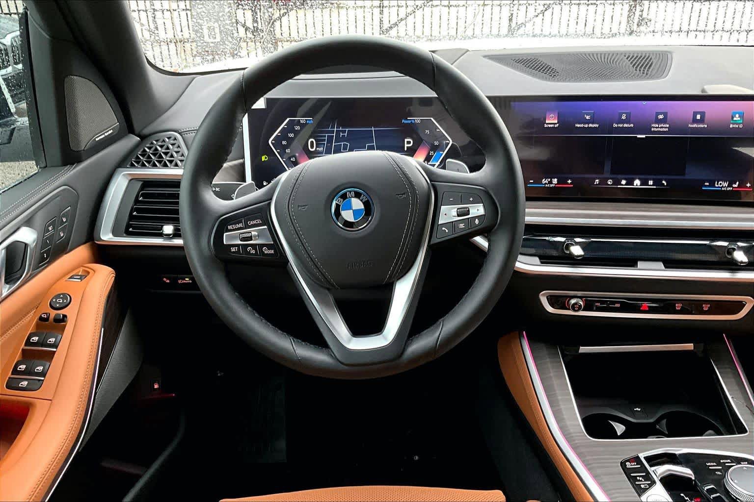 Used 2026 BMW X5 xDrive50e w/ Climate Comfort Package image 5