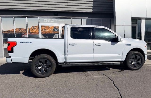 Used 2025 Ford F150 Lightning Lariat w/ Max Trailer Tow Package AWD/4WD image 2