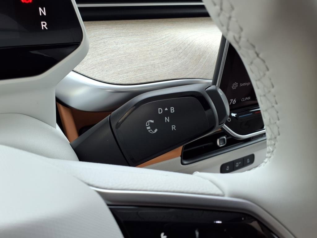 New 2025 Volkswagen ID. Buzz Pro S Plus image 17