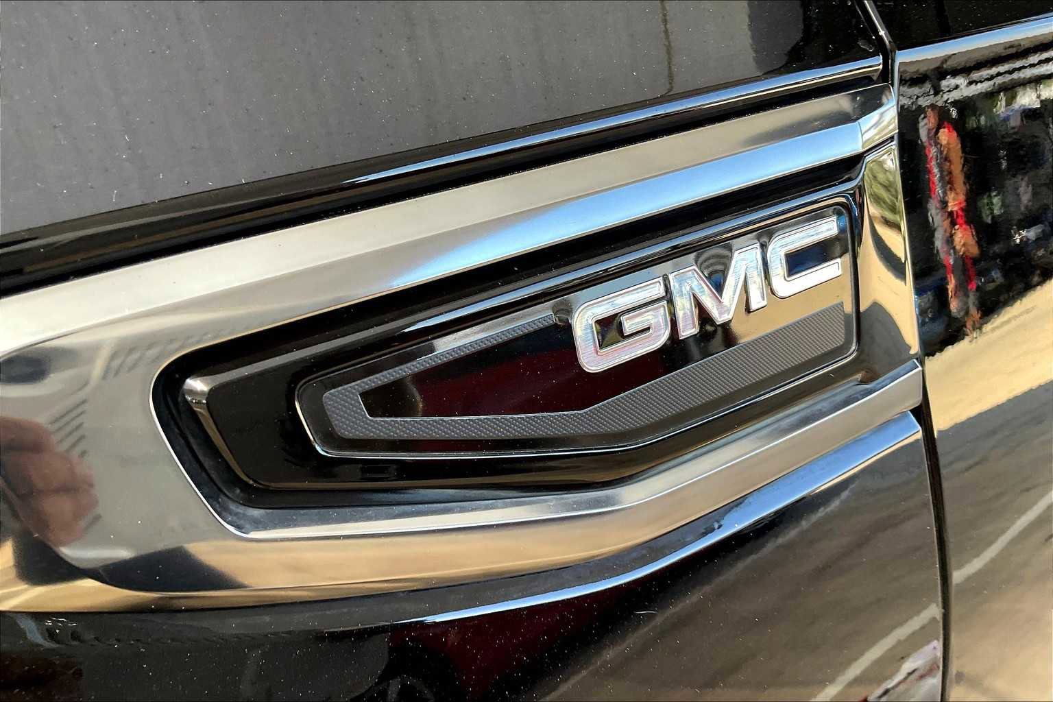 Used 2021 GMC Yukon AT4 image 14
