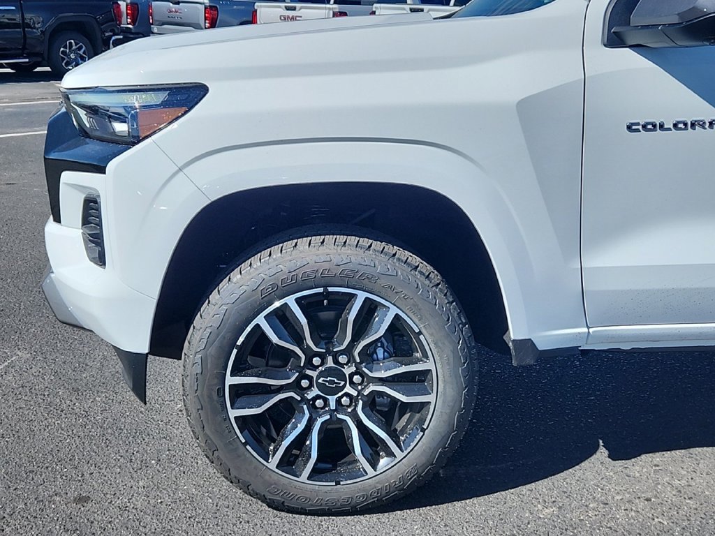 New 2025 Chevrolet Colorado Z71 w/ Technology Package AWD/4WD image 6