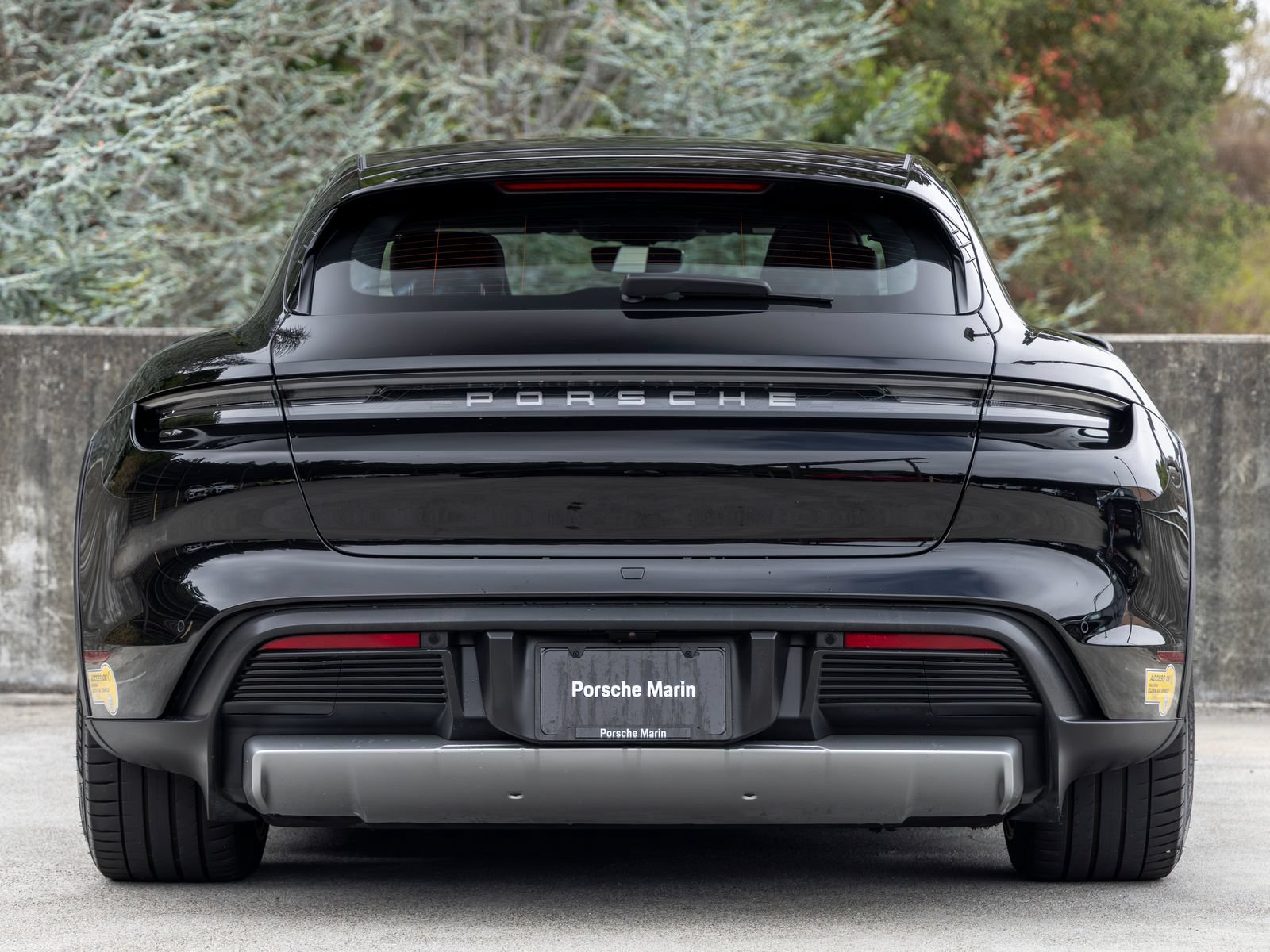 Certified 2022 Porsche Taycan 4 Cross Turismo AWD/4WD image 10